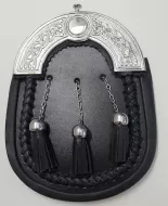 Sporran Semi Dress Zwart met metalen celtic rand incl ketting